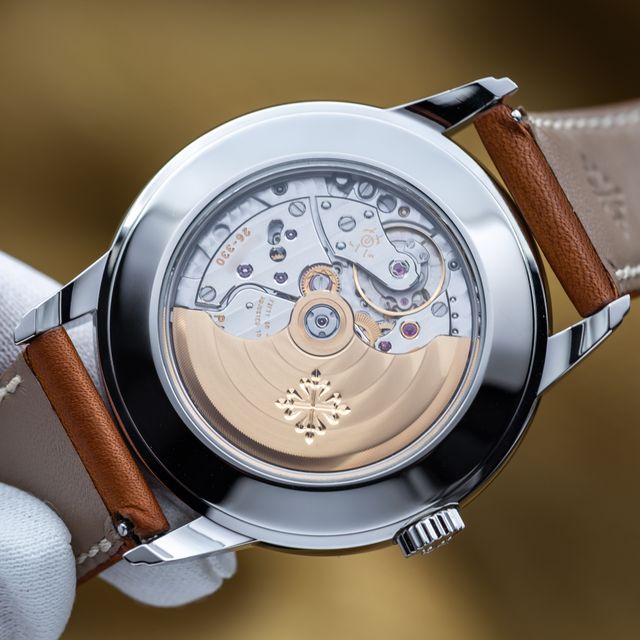 Patek Philippe Complications 5212A-001 Image 4